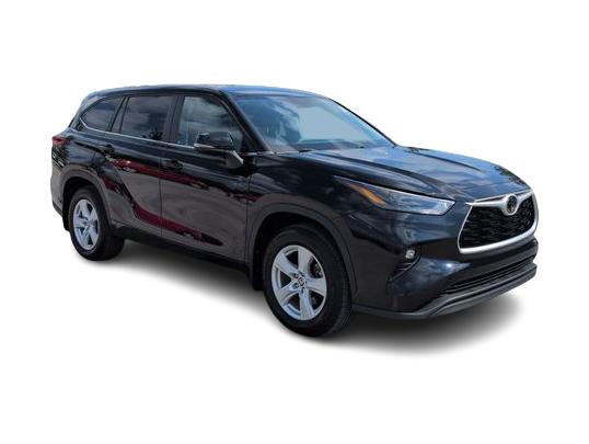 Thumbnail: 2023 Toyota Highlander - 20