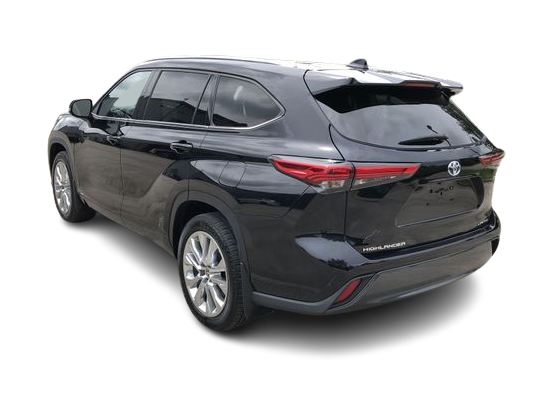 Thumbnail: 2023 Toyota Highlander - 4