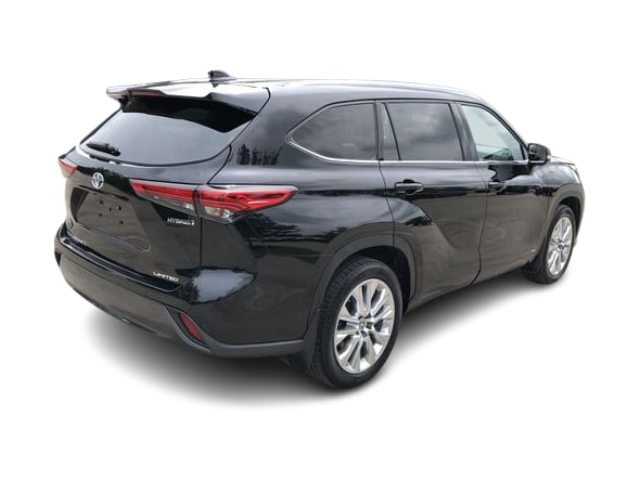 Thumbnail: 2023 Toyota Highlander - 19