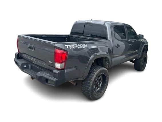 Thumbnail: 2017 Toyota Tacoma - 15