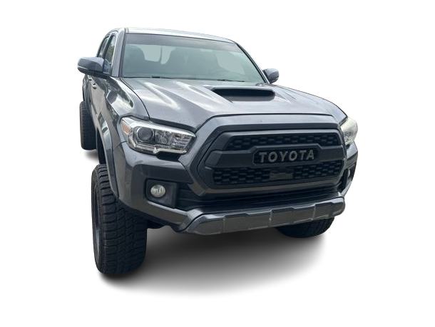 Thumbnail: 2017 Toyota Tacoma - 18