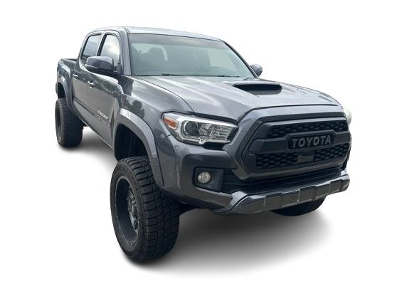 Thumbnail: 2017 Toyota Tacoma - 17