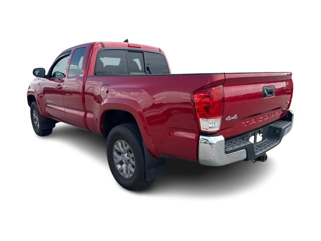 Thumbnail: 2017 Toyota Tacoma - 4