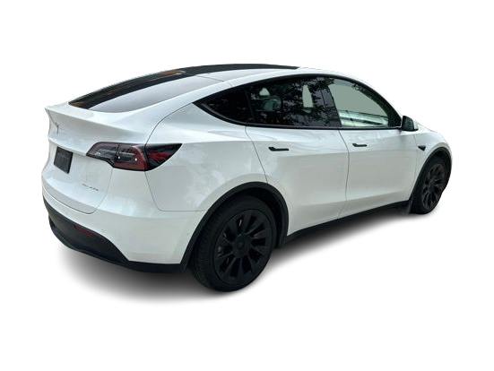 Thumbnail: 2022 Tesla Model Y - 21