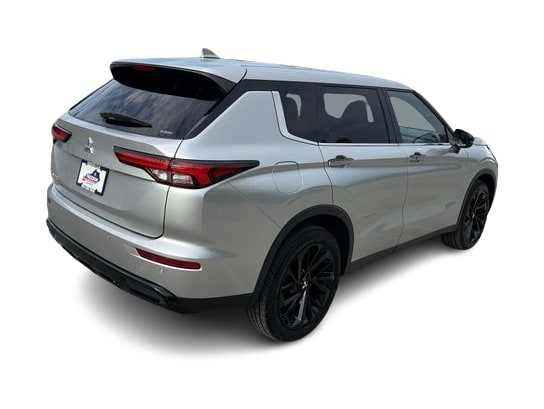 Thumbnail: 2022 Mitsubishi Outlander - 20