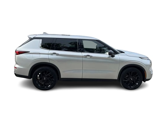Thumbnail: 2022 Mitsubishi Outlander - 21