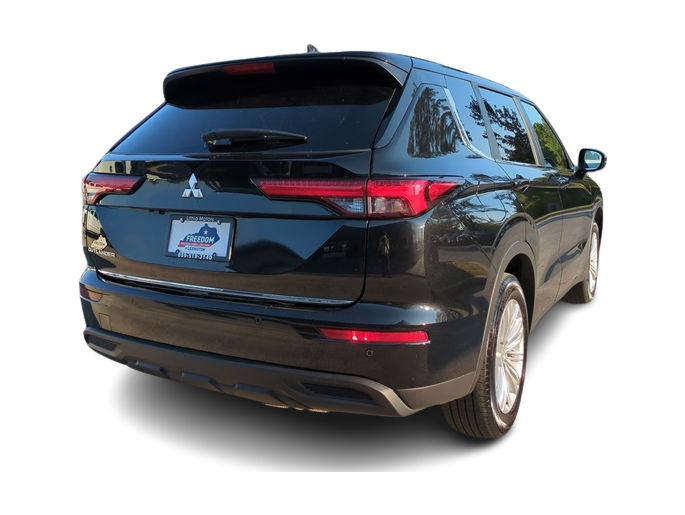 Thumbnail: 2024 Mitsubishi Outlander - 22