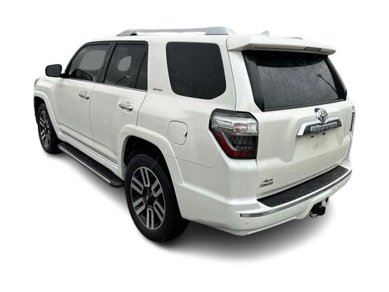 Thumbnail: 2016 Toyota 4Runner - 3