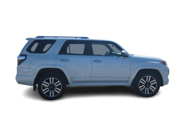 Thumbnail: 2016 Toyota 4Runner - 23
