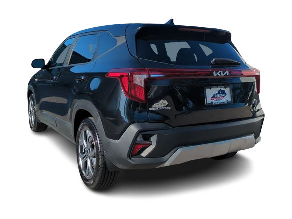 Thumbnail: 2024 Kia Seltos - 4