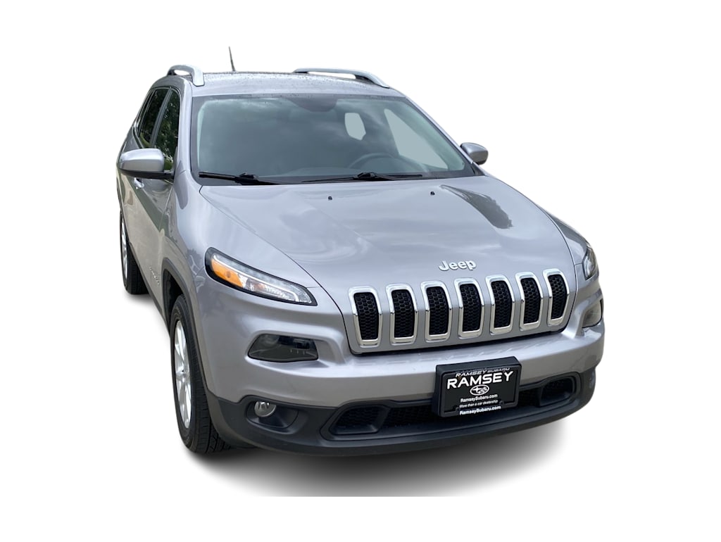 Thumbnail: 2018 Jeep Cherokee - 22
