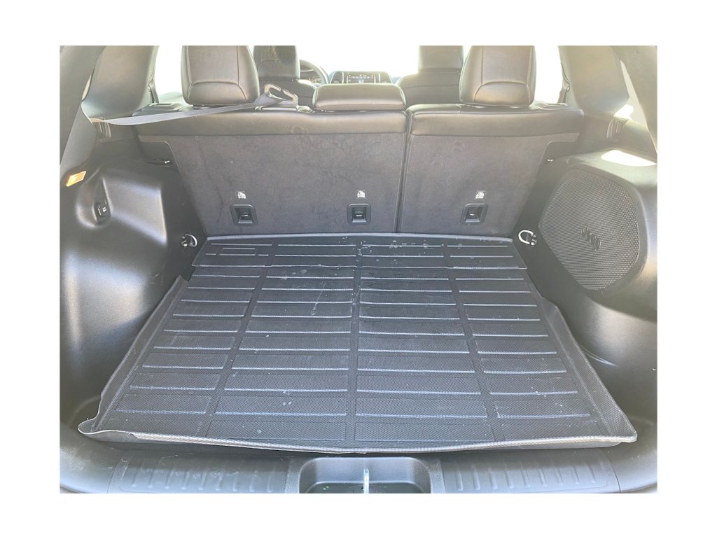 Thumbnail: 2022 Jeep Cherokee - 16