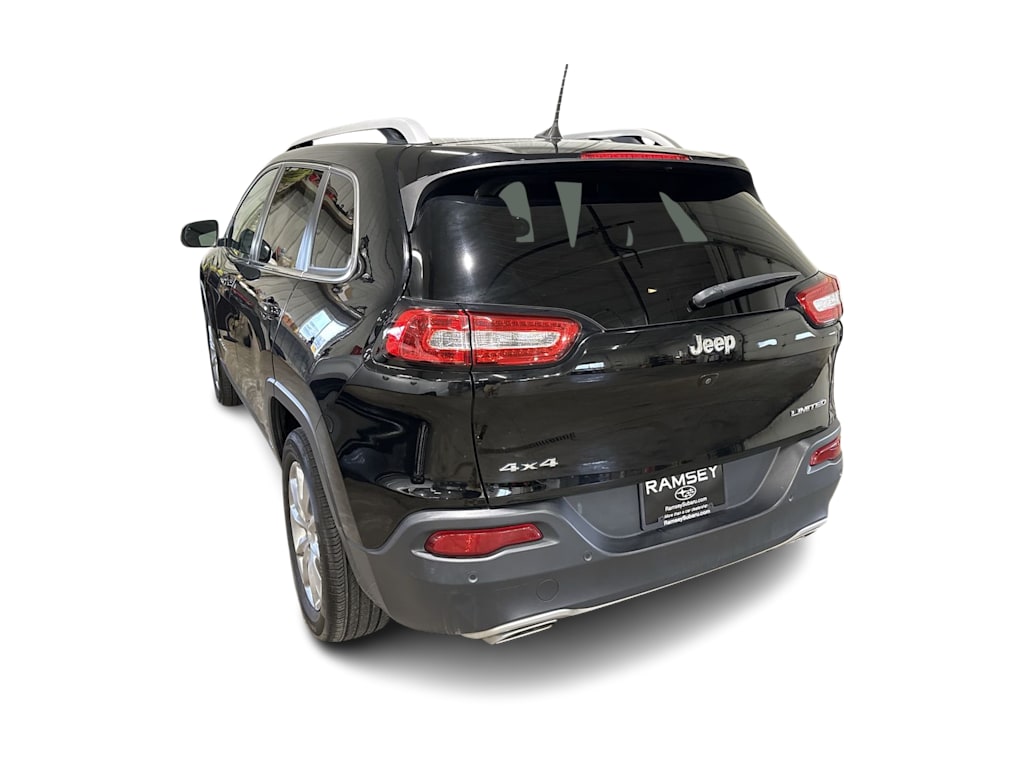 Thumbnail: 2018 Jeep Cherokee - 3