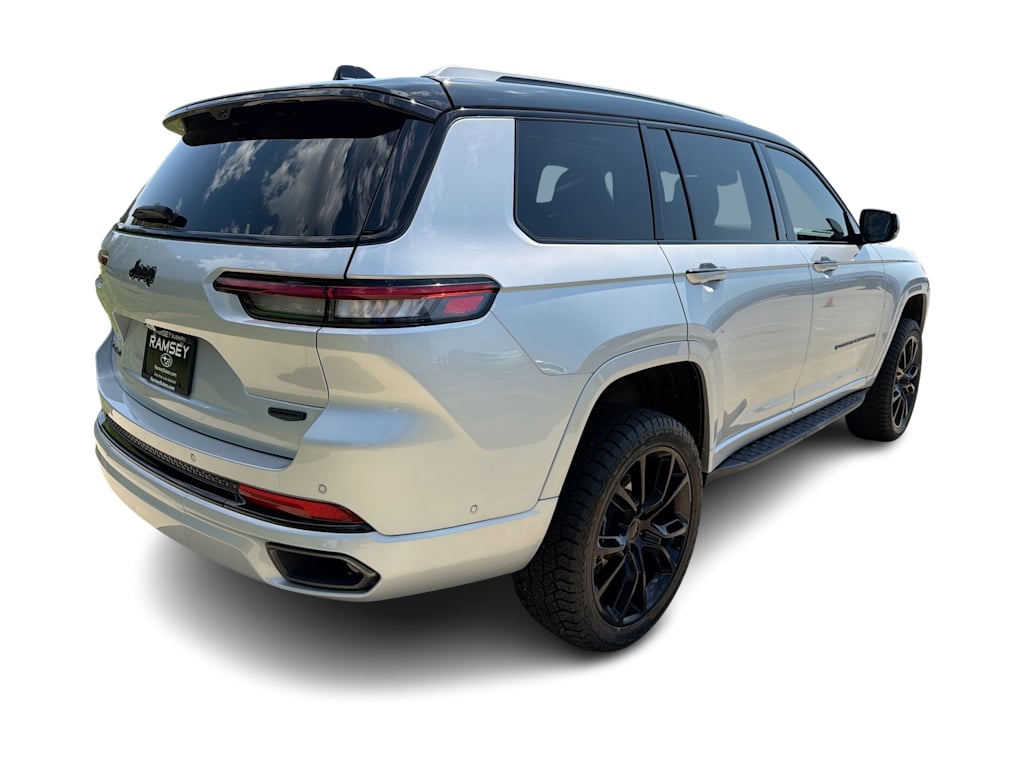 Thumbnail: 2023 Jeep Grand Cherokee L - 20