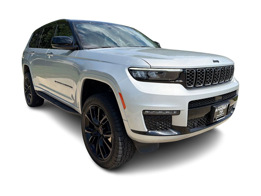 Thumbnail: 2023 Jeep Grand Cherokee L - 22