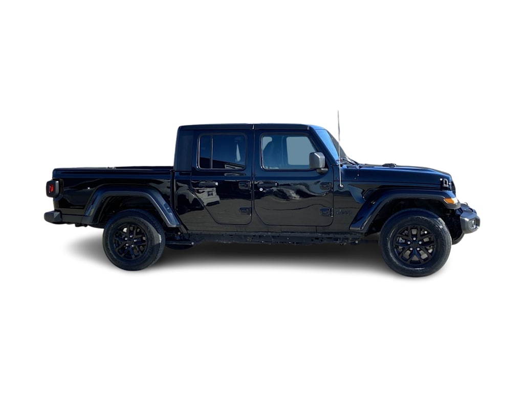 2022 Jeep Gladiator Sport 22