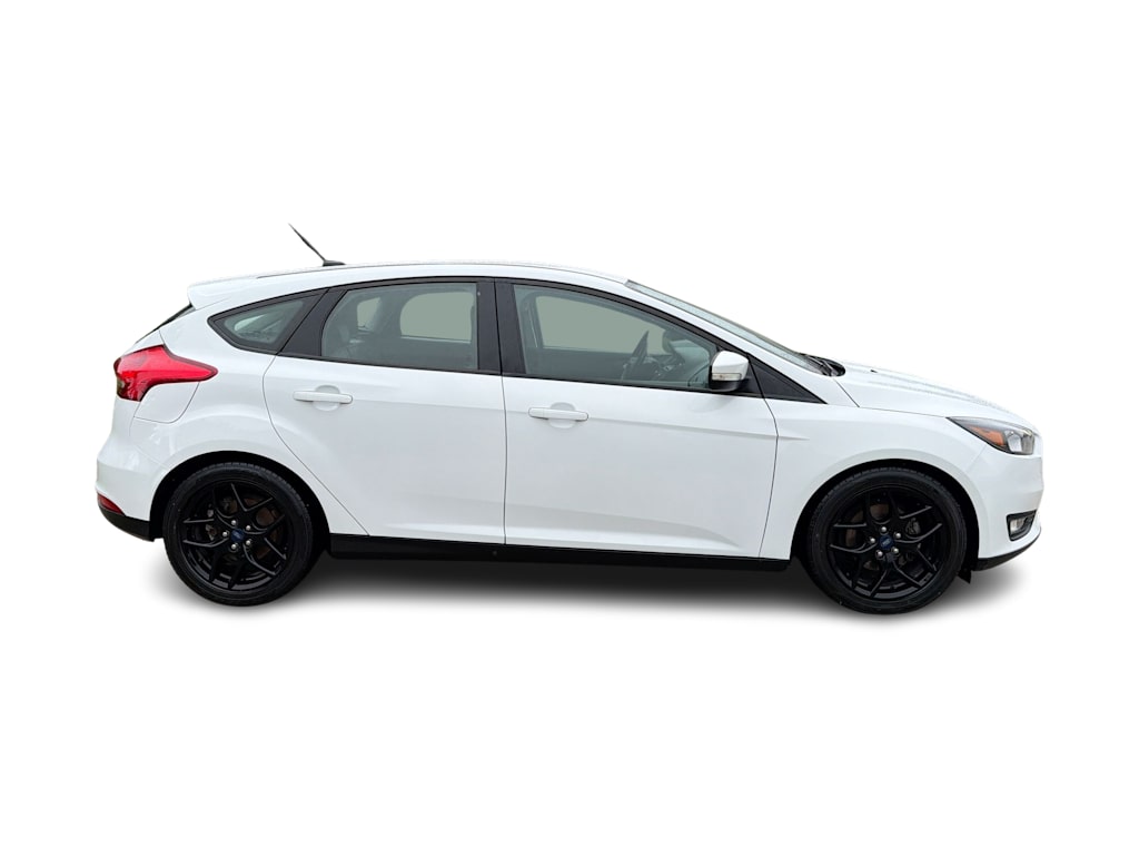 Thumbnail: 2016 Ford Focus - 21