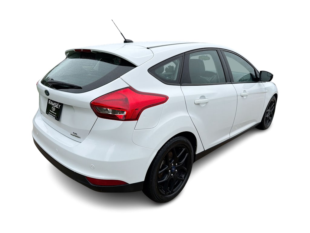 Thumbnail: 2016 Ford Focus - 20