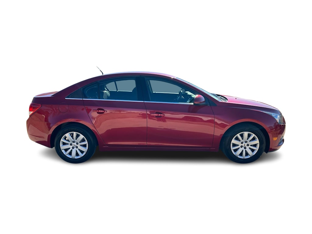 Thumbnail: 2011 Chevrolet Cruze - 16