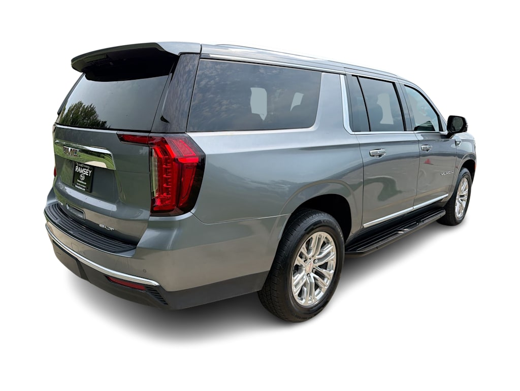 Thumbnail: 2022 GMC Yukon XL - 21