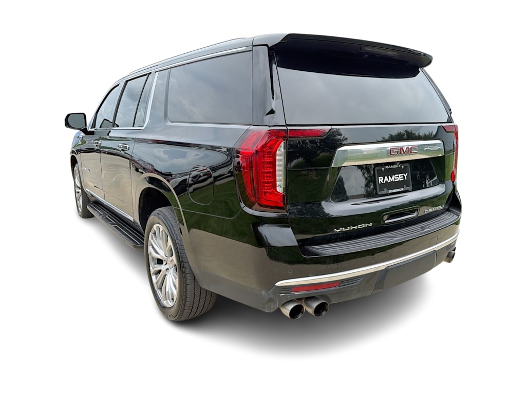 Thumbnail: 2021 GMC Yukon XL - 3