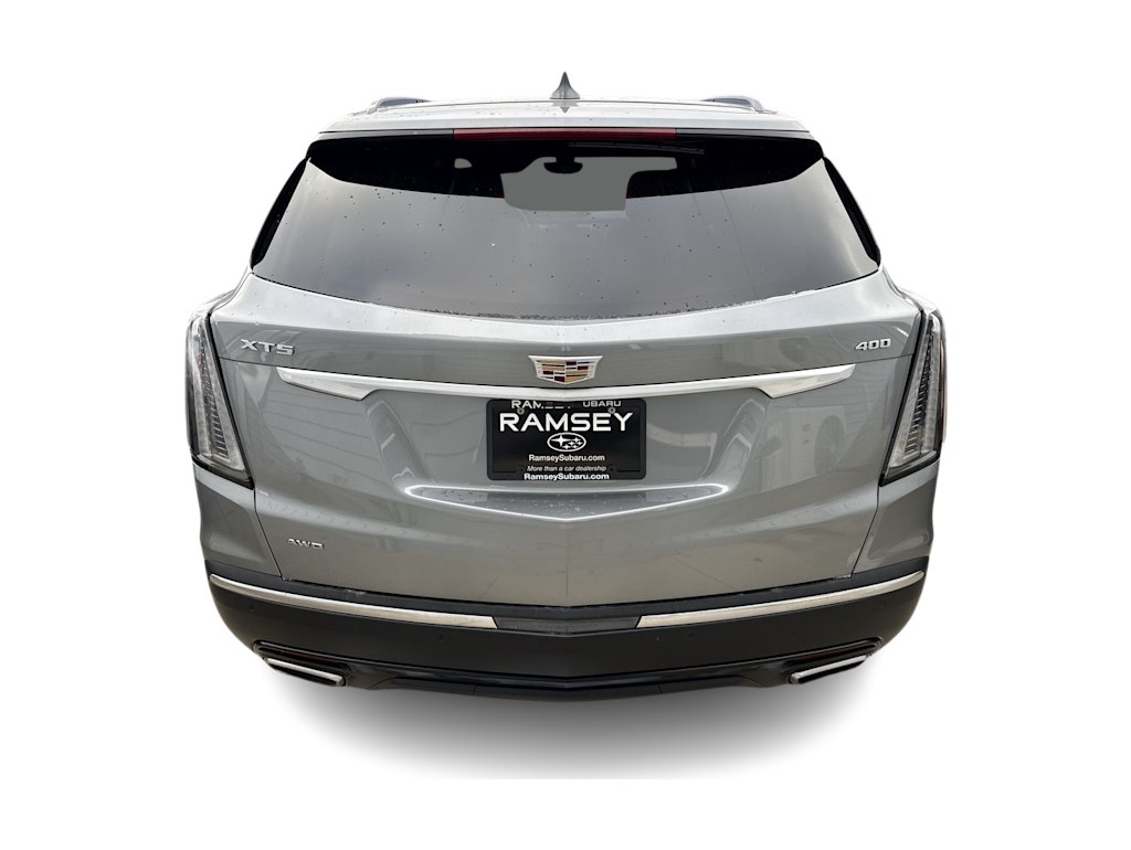 Thumbnail: 2023 Cadillac XT5 - 3