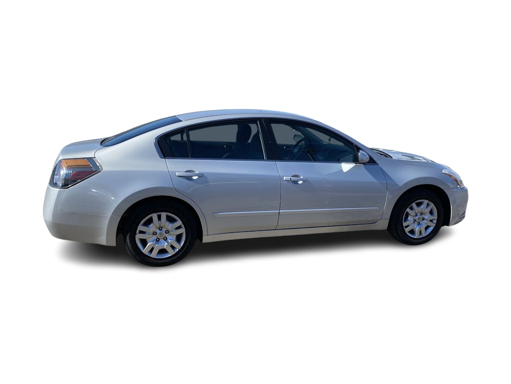 2012 Nissan Altima S 22