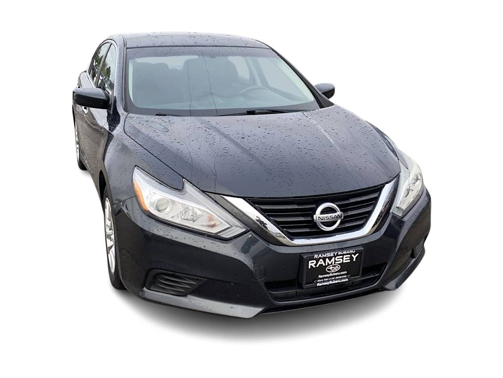 Thumbnail: 2016 Nissan Altima - 21