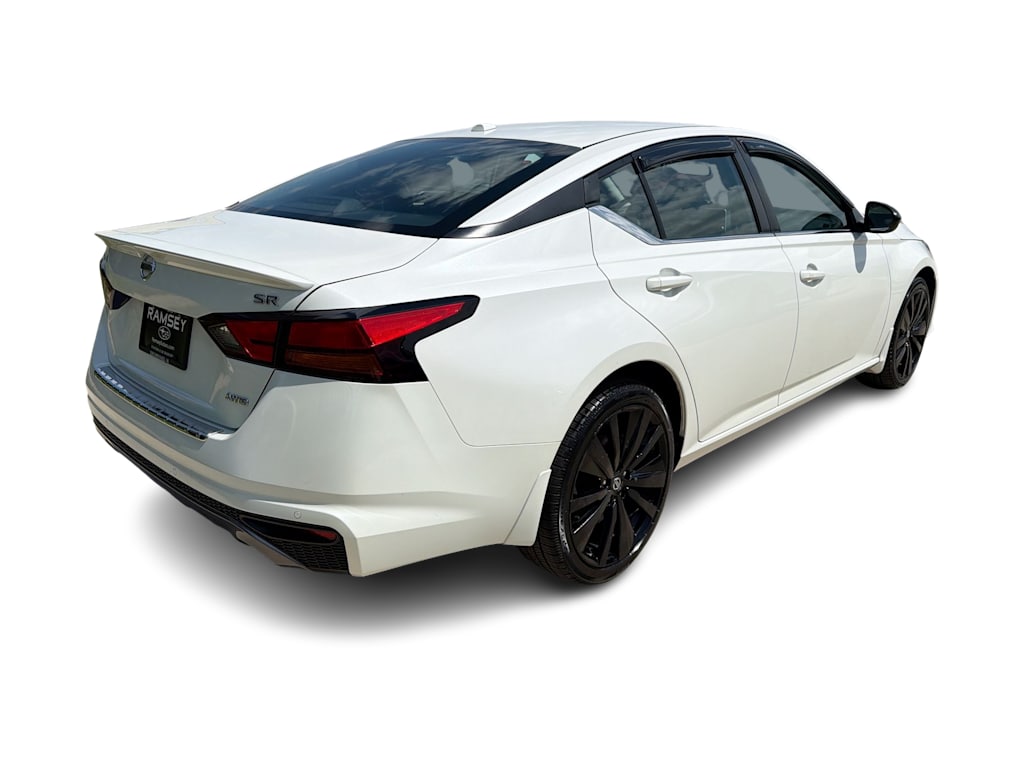 Thumbnail: 2020 Nissan Altima - 20