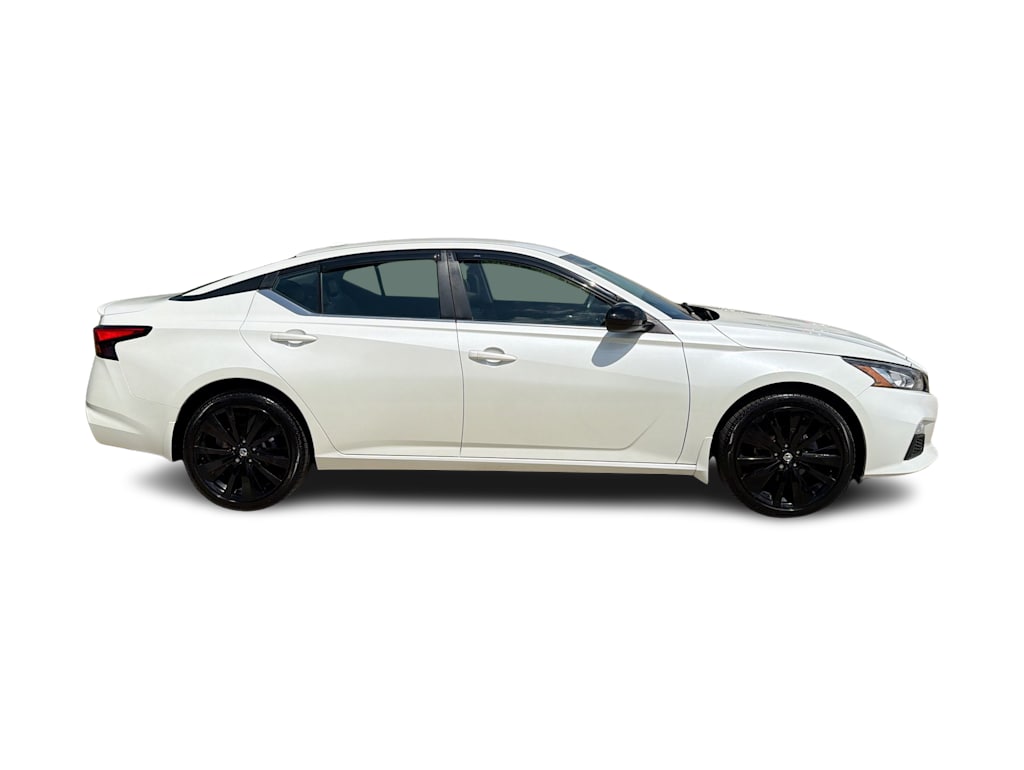 Thumbnail: 2020 Nissan Altima - 21