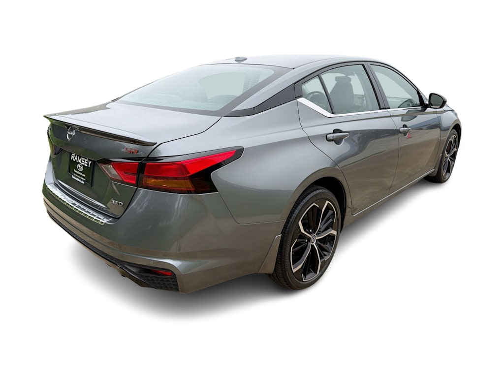Thumbnail: 2023 Nissan Altima - 20