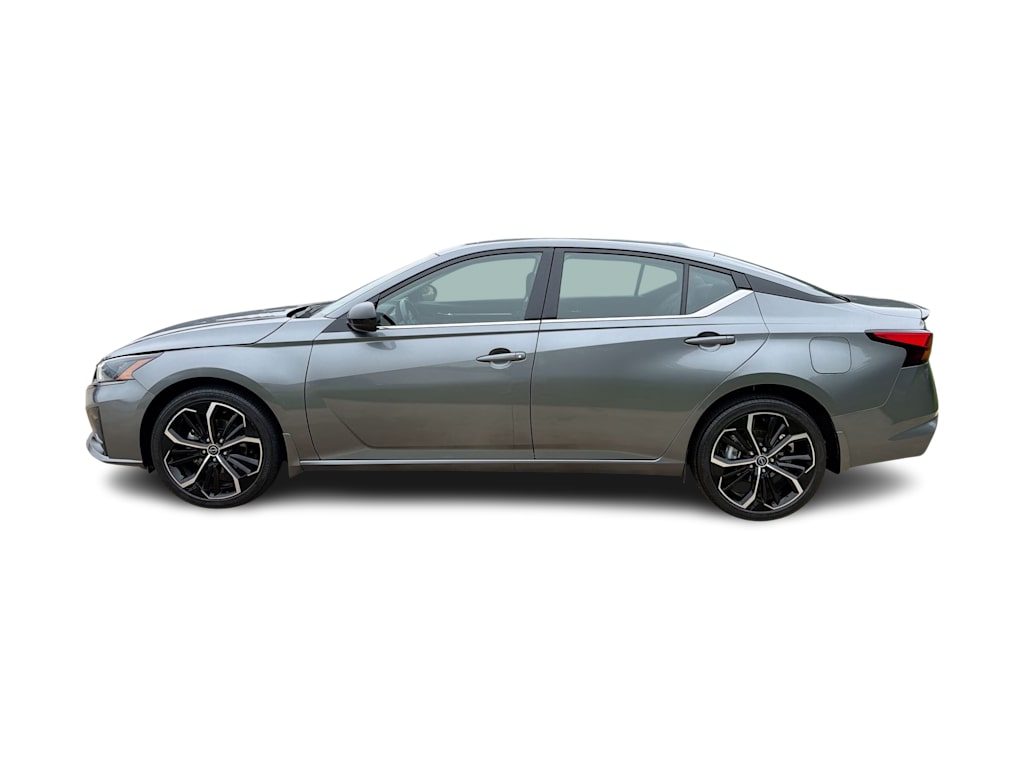 Thumbnail: 2023 Nissan Altima - 3