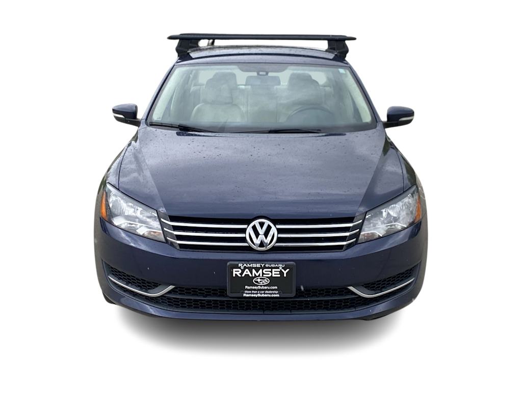 2015 Volkswagen Passat SE 23