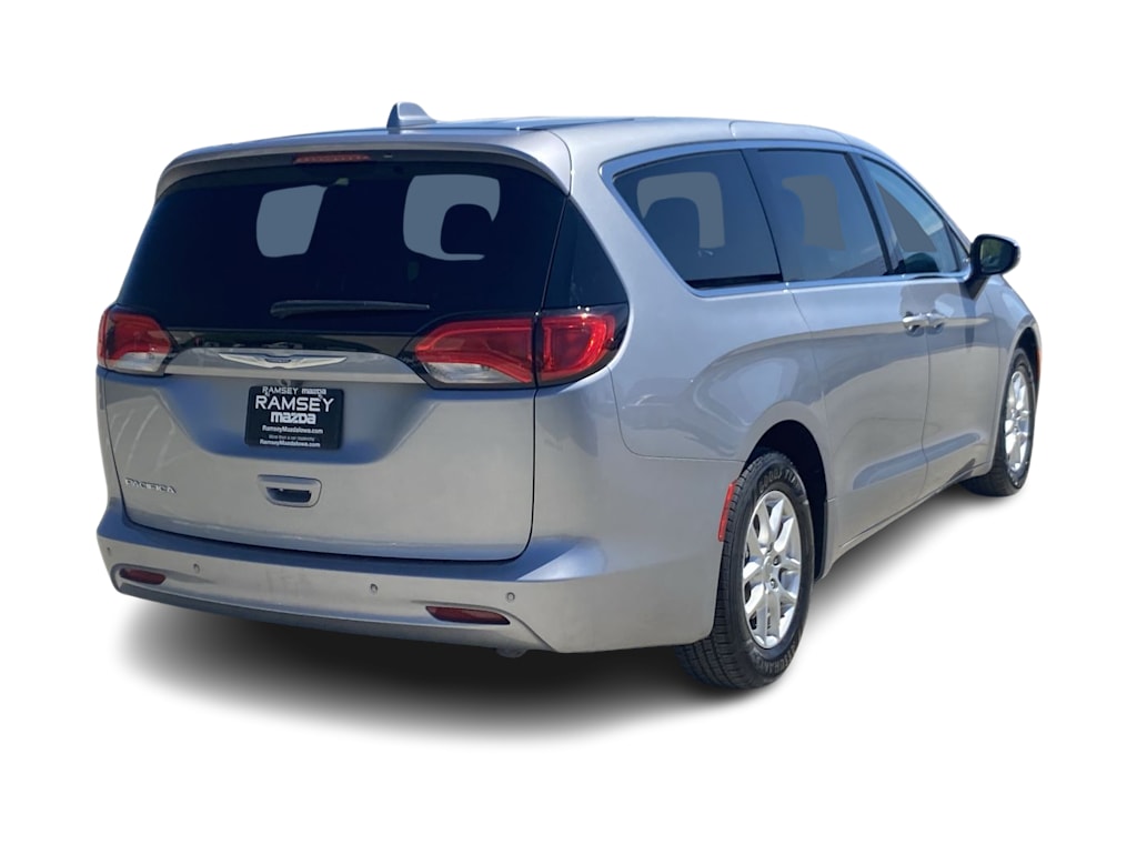 2018 Chrysler Pacifica LX 20