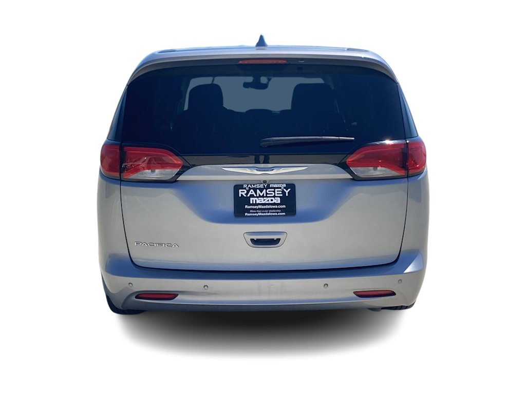 2018 Chrysler Pacifica LX 4