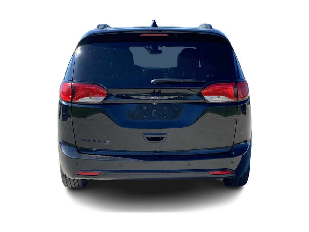2018 Chrysler Pacifica  4