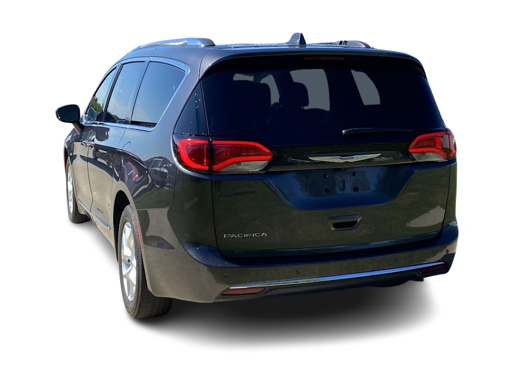 Thumbnail: 2020 Chrysler Pacifica - 3