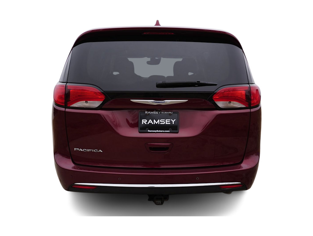 Thumbnail: 2019 Chrysler Pacifica - 5