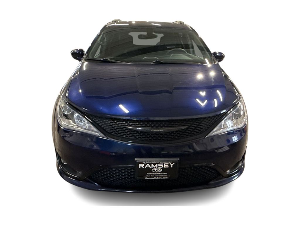 Thumbnail: 2018 Chrysler Pacifica - 23