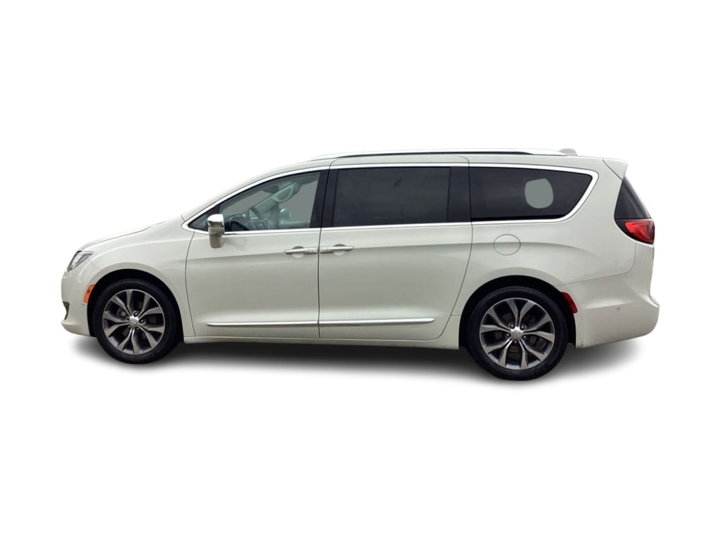 2017 Chrysler Pacifica Limited 3