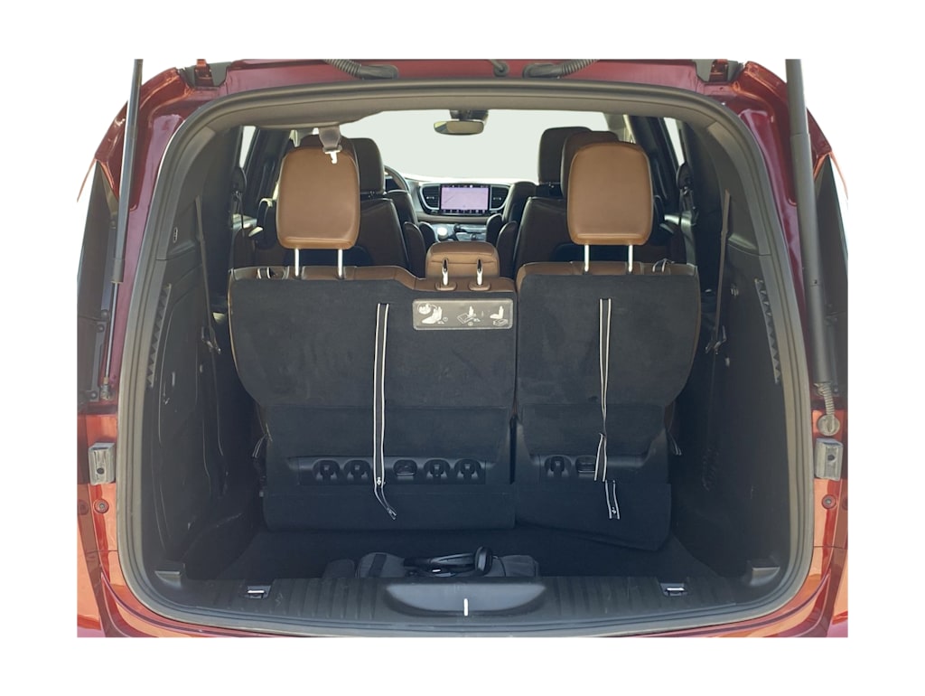 Thumbnail: 2021 Chrysler Pacifica - 17