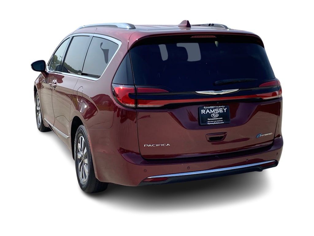Thumbnail: 2021 Chrysler Pacifica - 3