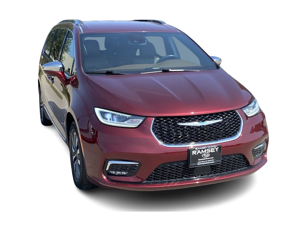 Thumbnail: 2021 Chrysler Pacifica - 22