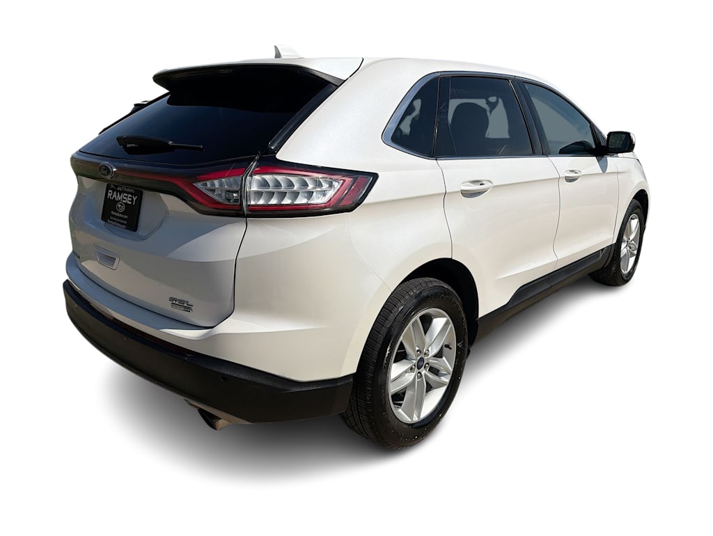 Thumbnail: 2016 Ford Edge - 20