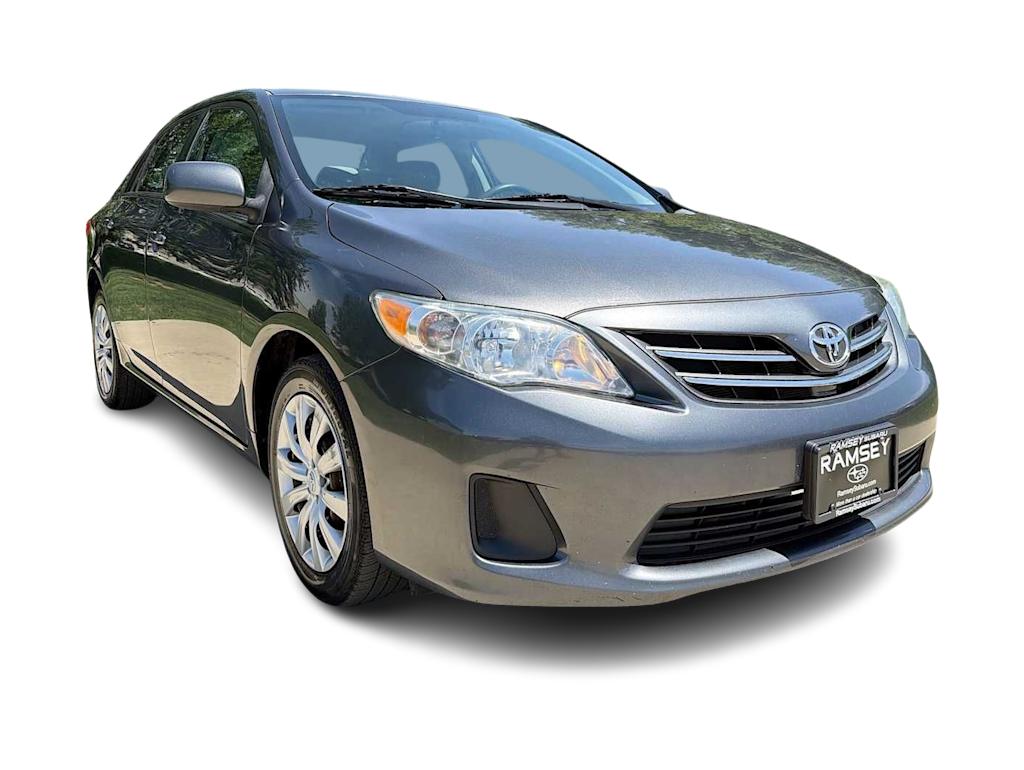 Thumbnail: 2013 Toyota Corolla - 22