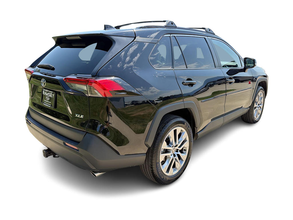 Thumbnail: 2023 Toyota RAV4 - 21