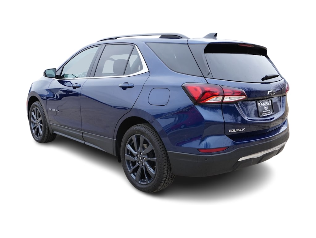 Thumbnail: 2022 Chevrolet Equinox - 4