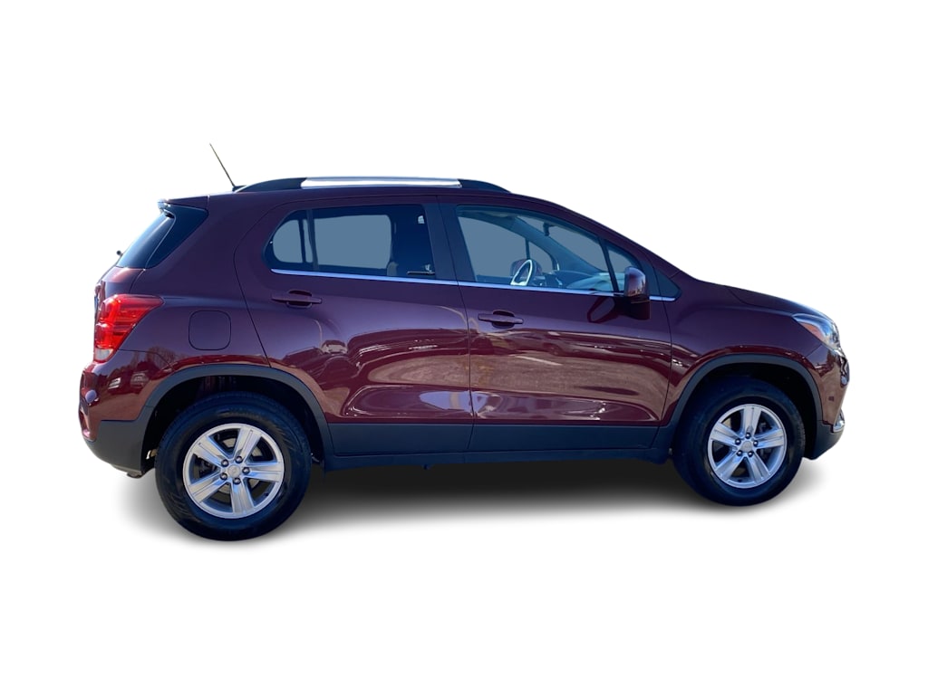 Thumbnail: 2017 Chevrolet Trax - 21