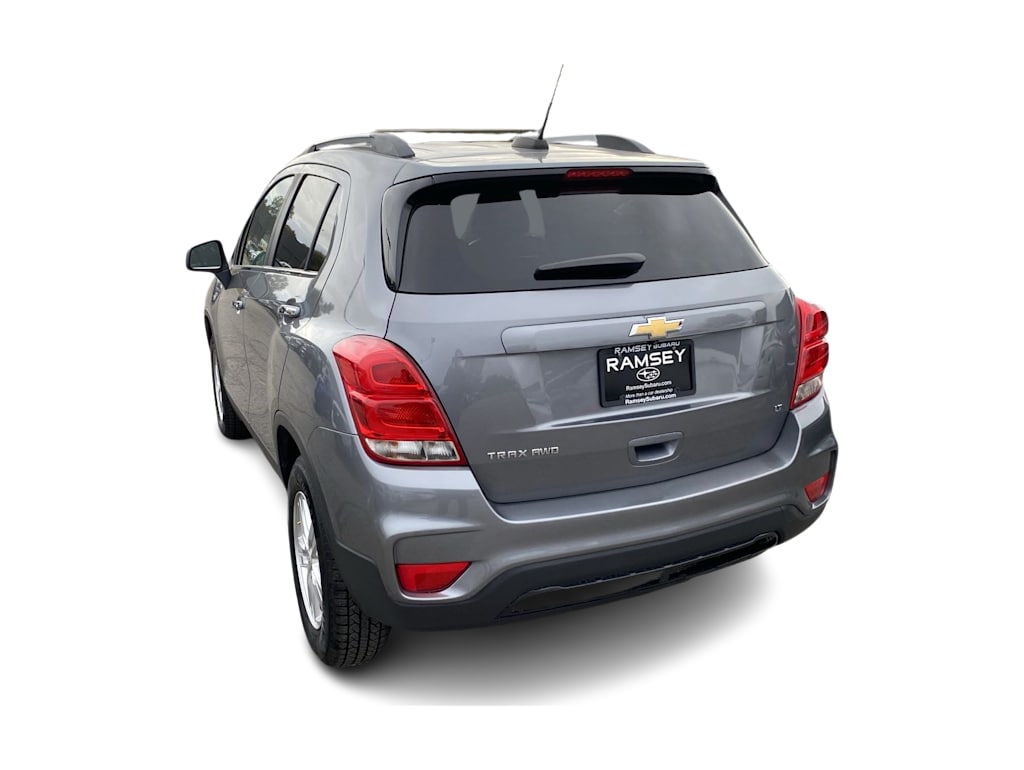 Thumbnail: 2020 Chevrolet Trax - 3