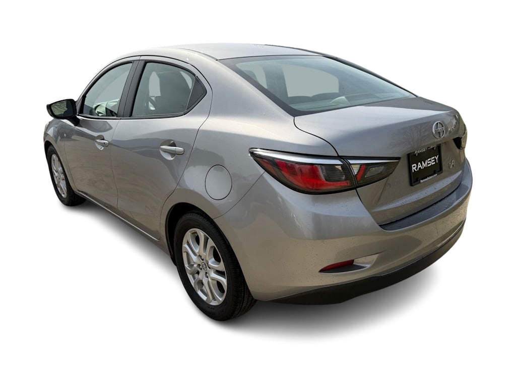 Thumbnail: 2016 Scion iA - 4